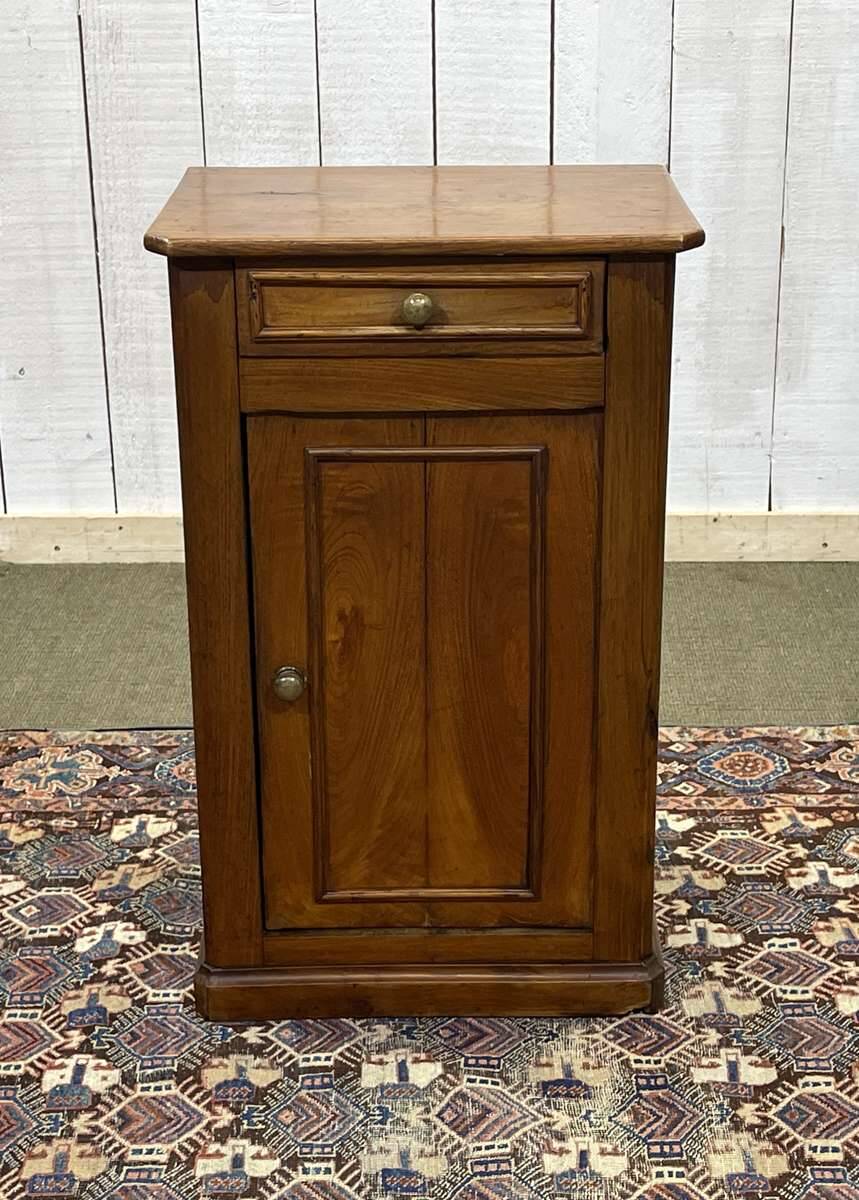 Chevet début XXème en châtaignier