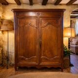 Solid wood wardrobe, country style
