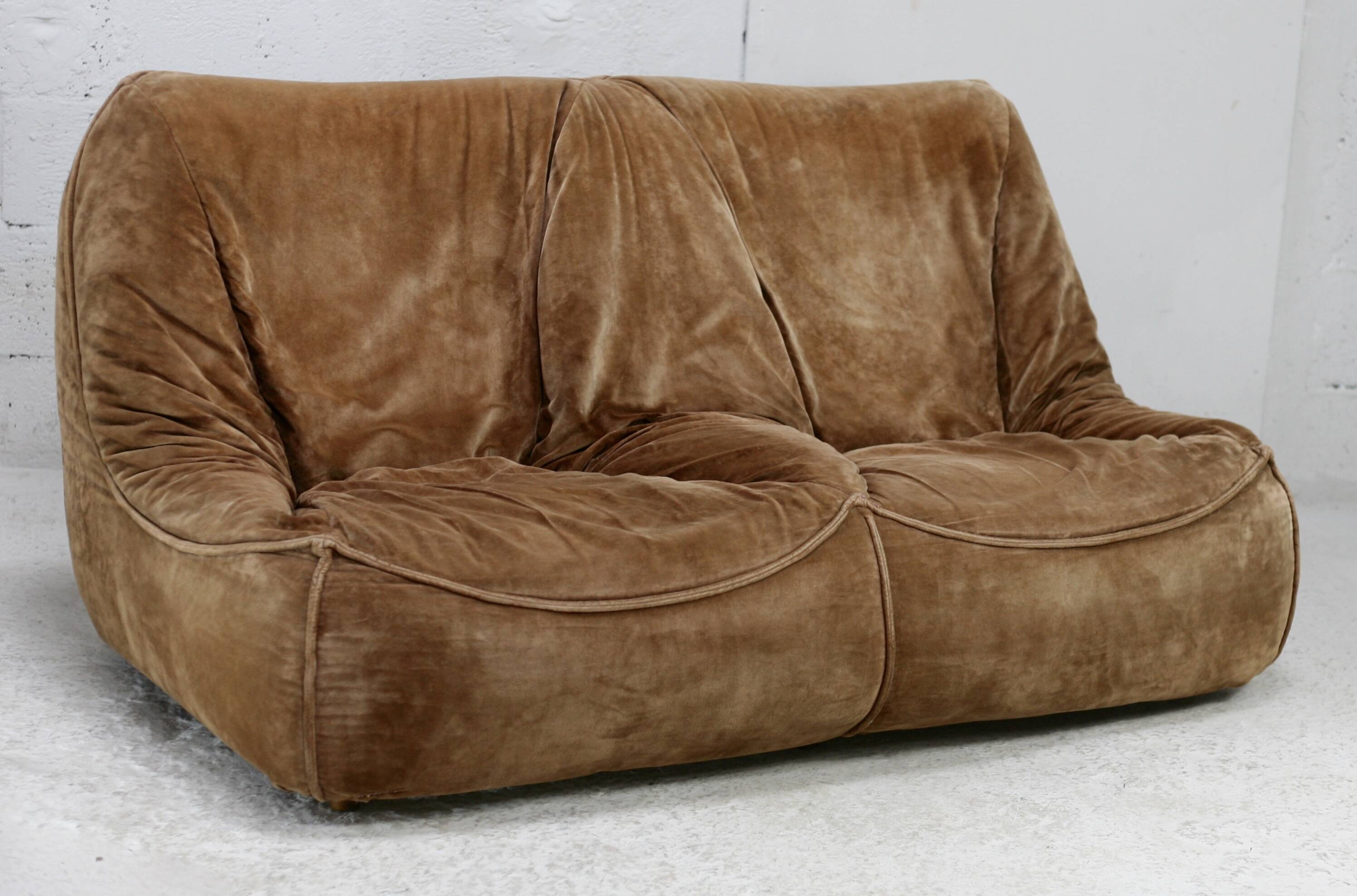 Sofa by Bernard Govin, Atelier Dunlopillo. France, circa 1970