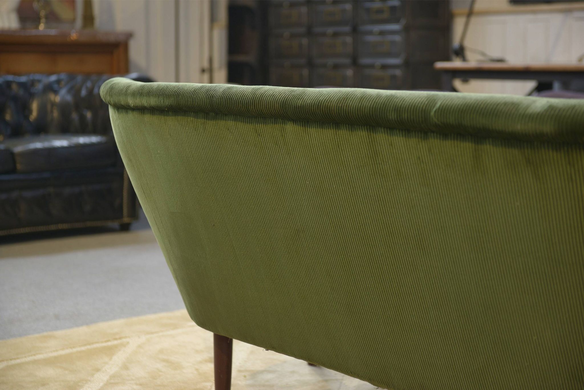 Green velvet canapé 1960s