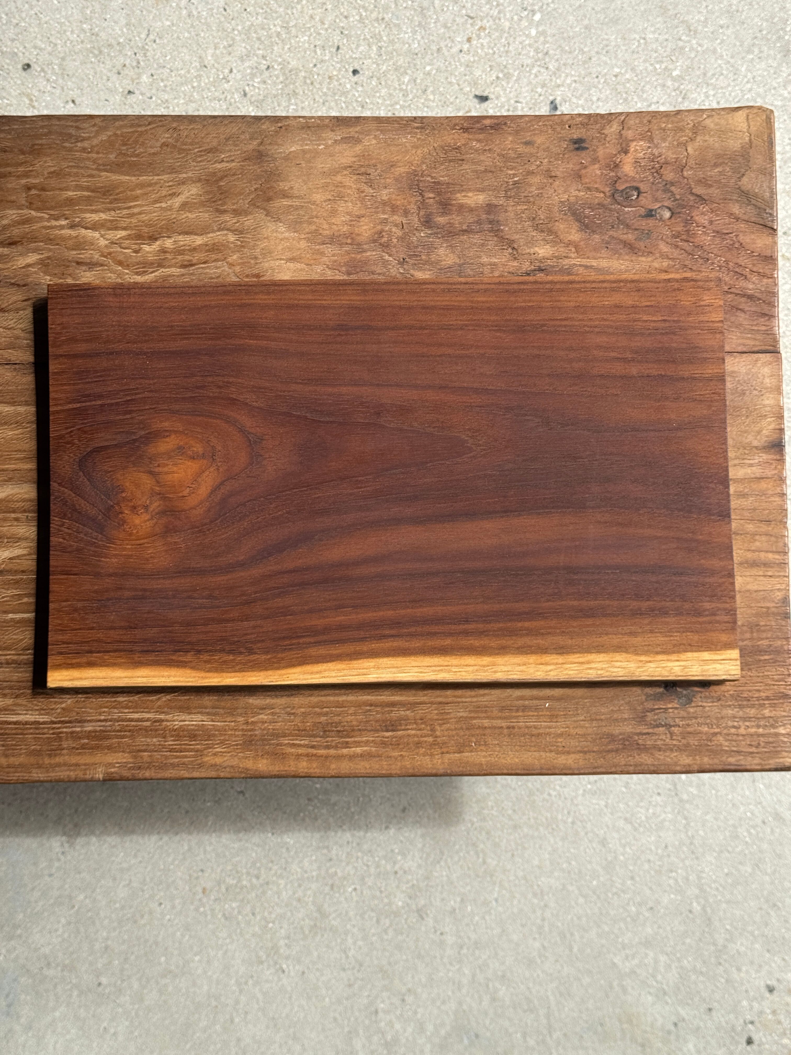 Rectangular solid teak tray with carved edges 40x25