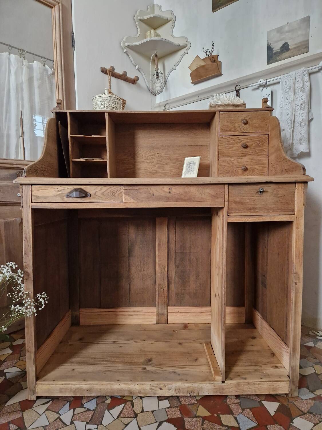 Old cash counter