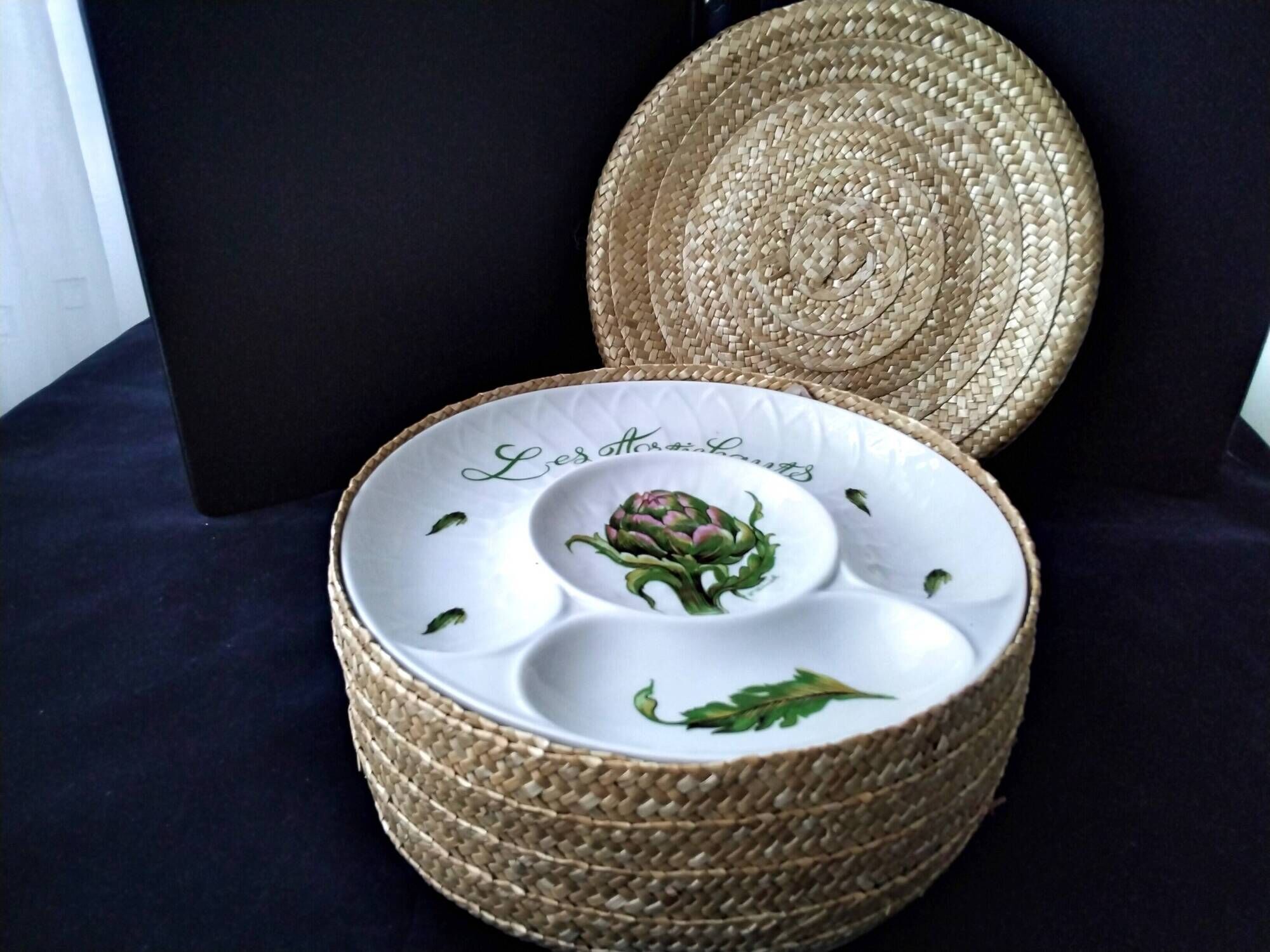 6 L'Hirondelle porcelain artichoke plates by Mehun sur Yèvre
