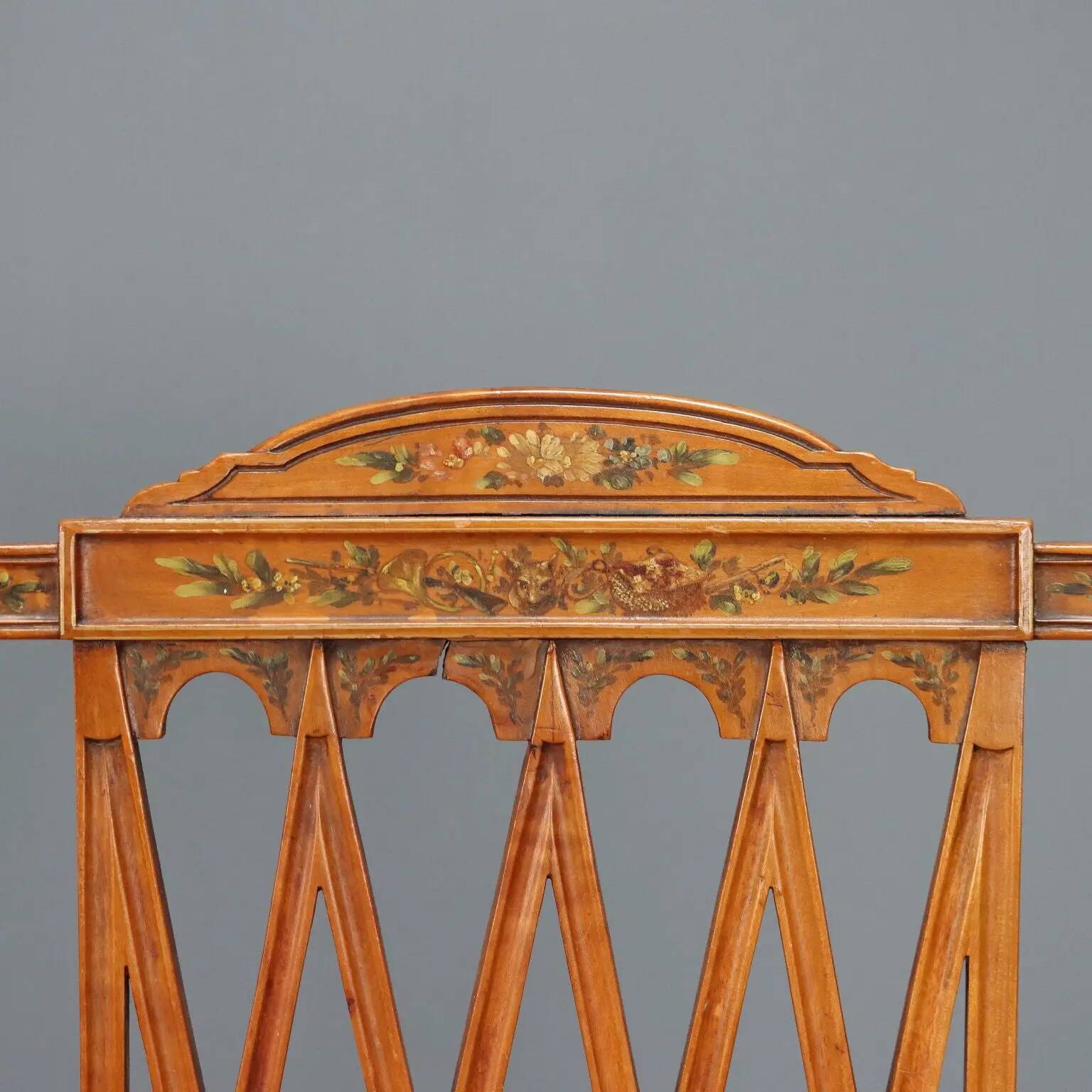 Victorian antique armchair in mahogany, United Kingdom, 19th century