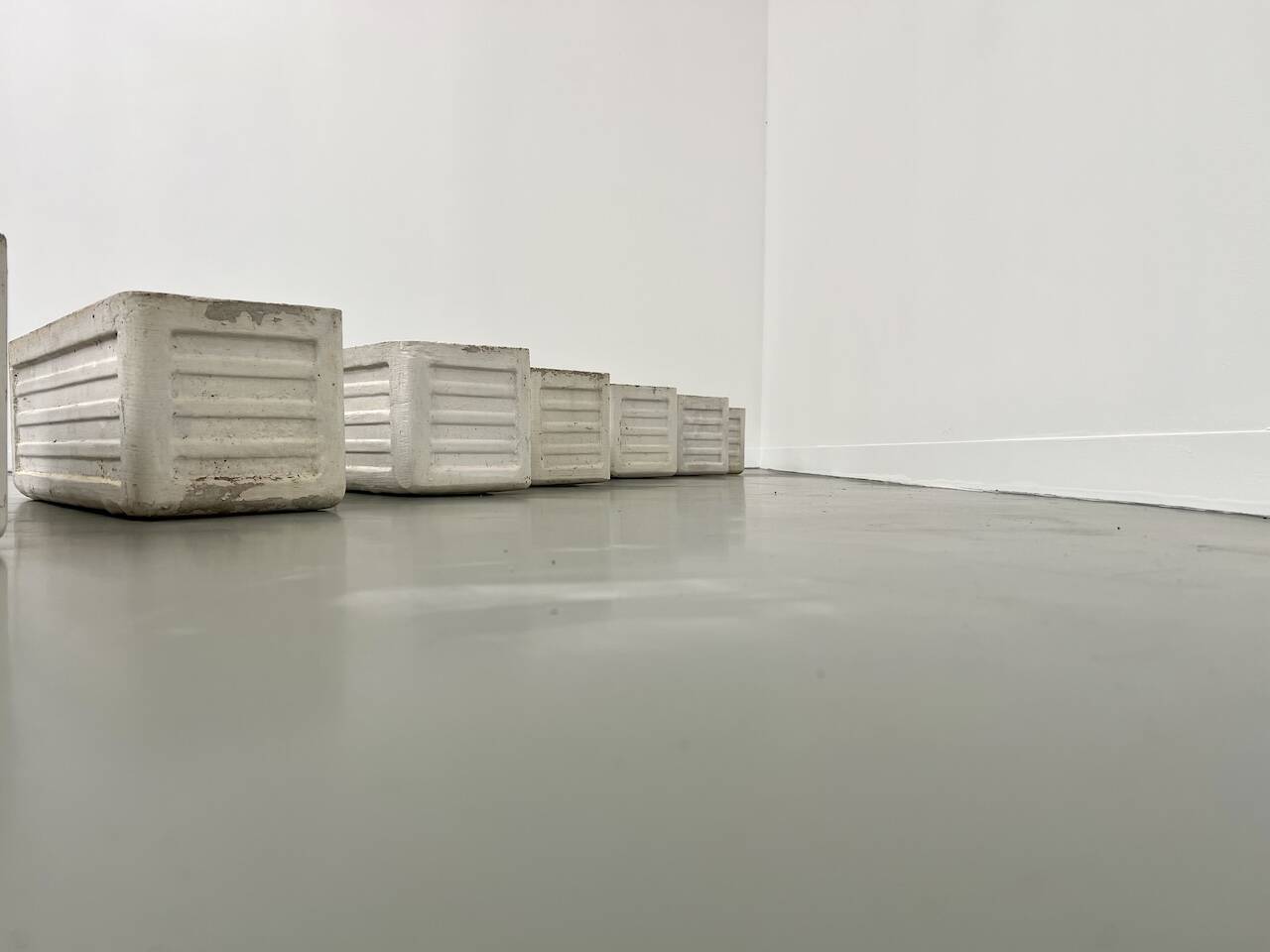 Set of 8 fiber cement planters