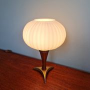 Scandinavian table lamp in teak and frosted white glass, 1960.