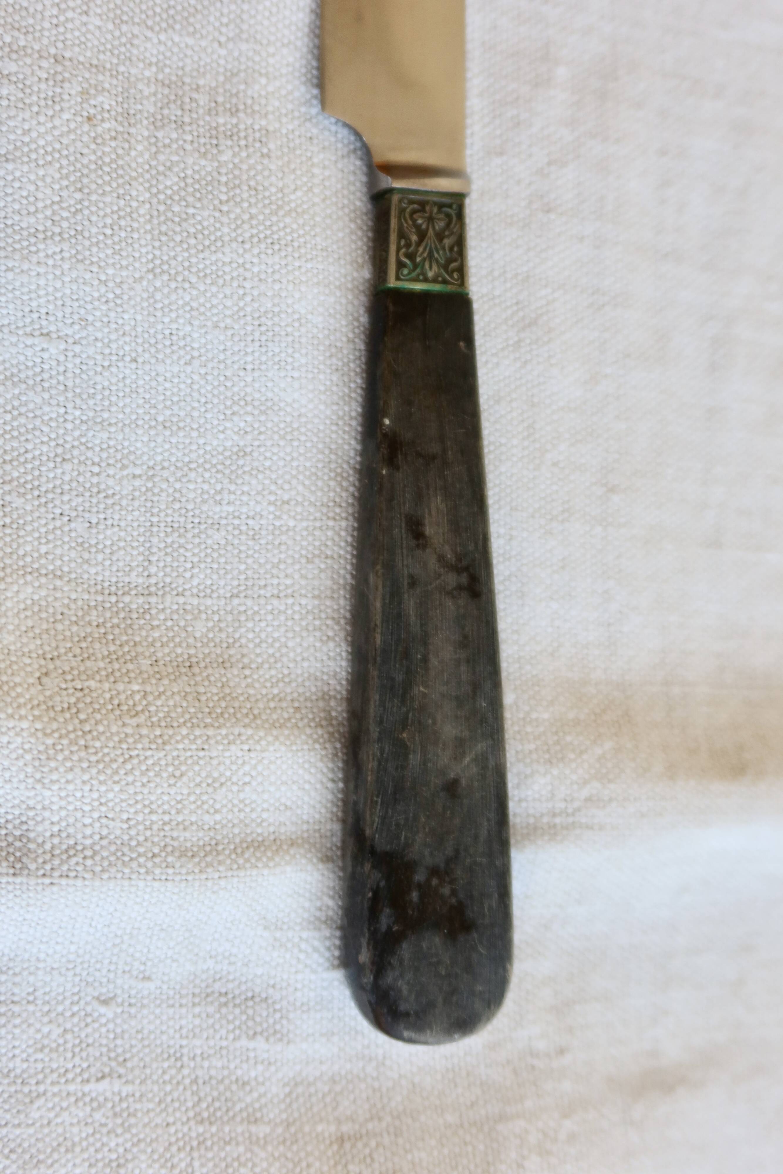Box of 12 antique knives G. Sirot - Resin handles with horn effect