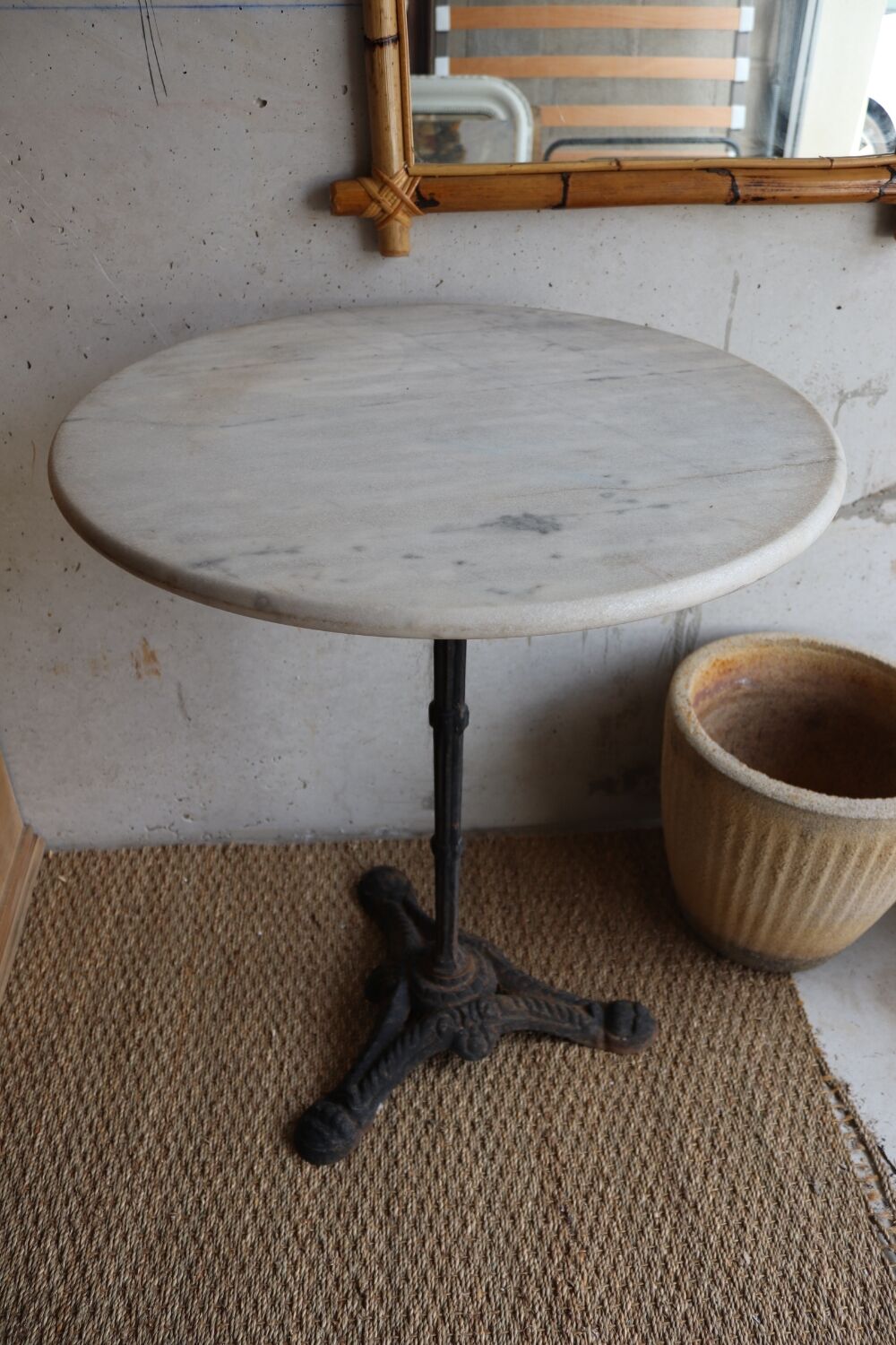 Table bistrot en marbre blanc