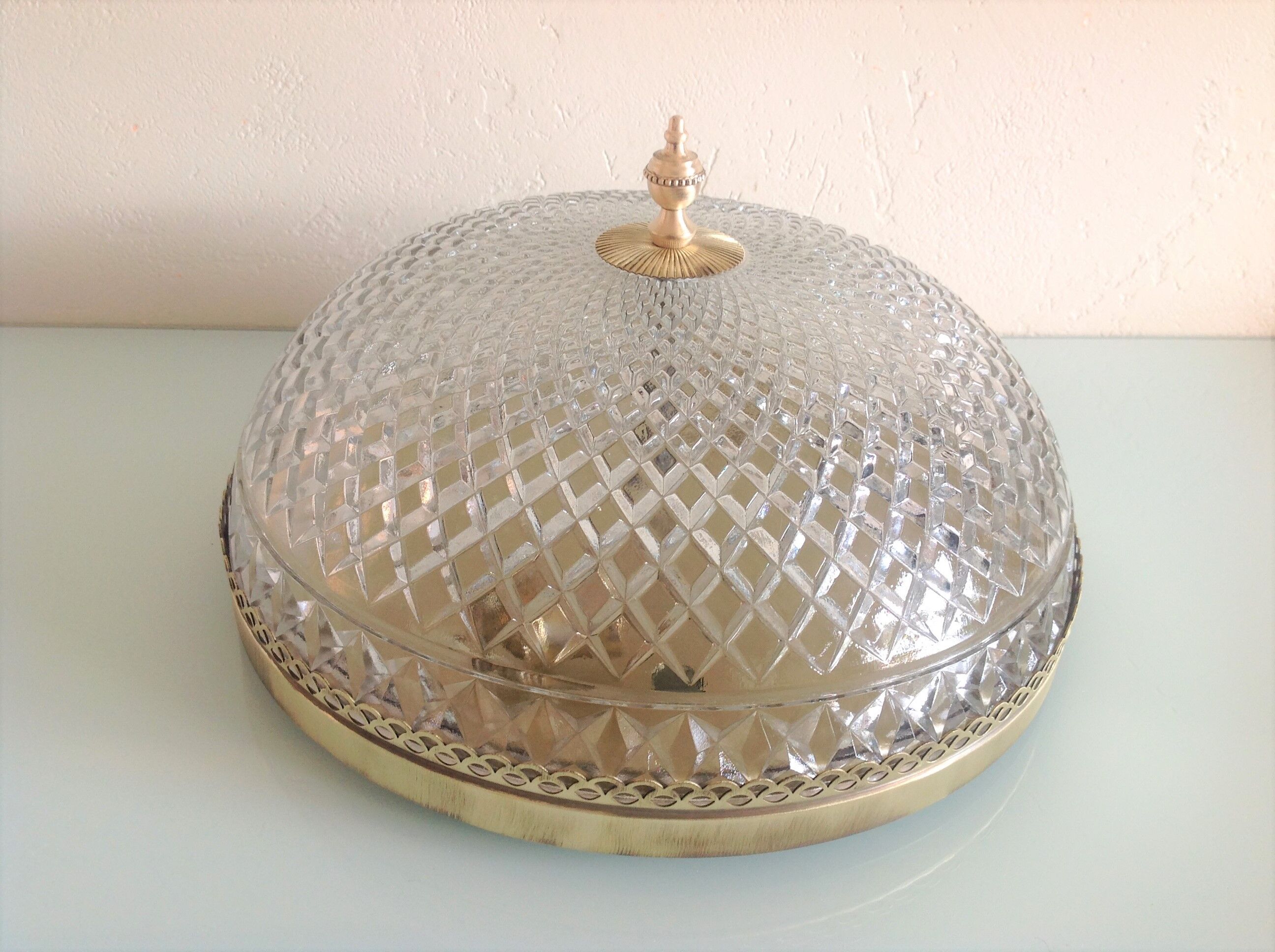 Round ceiling lamp in structured glass art deco style 30s-40s