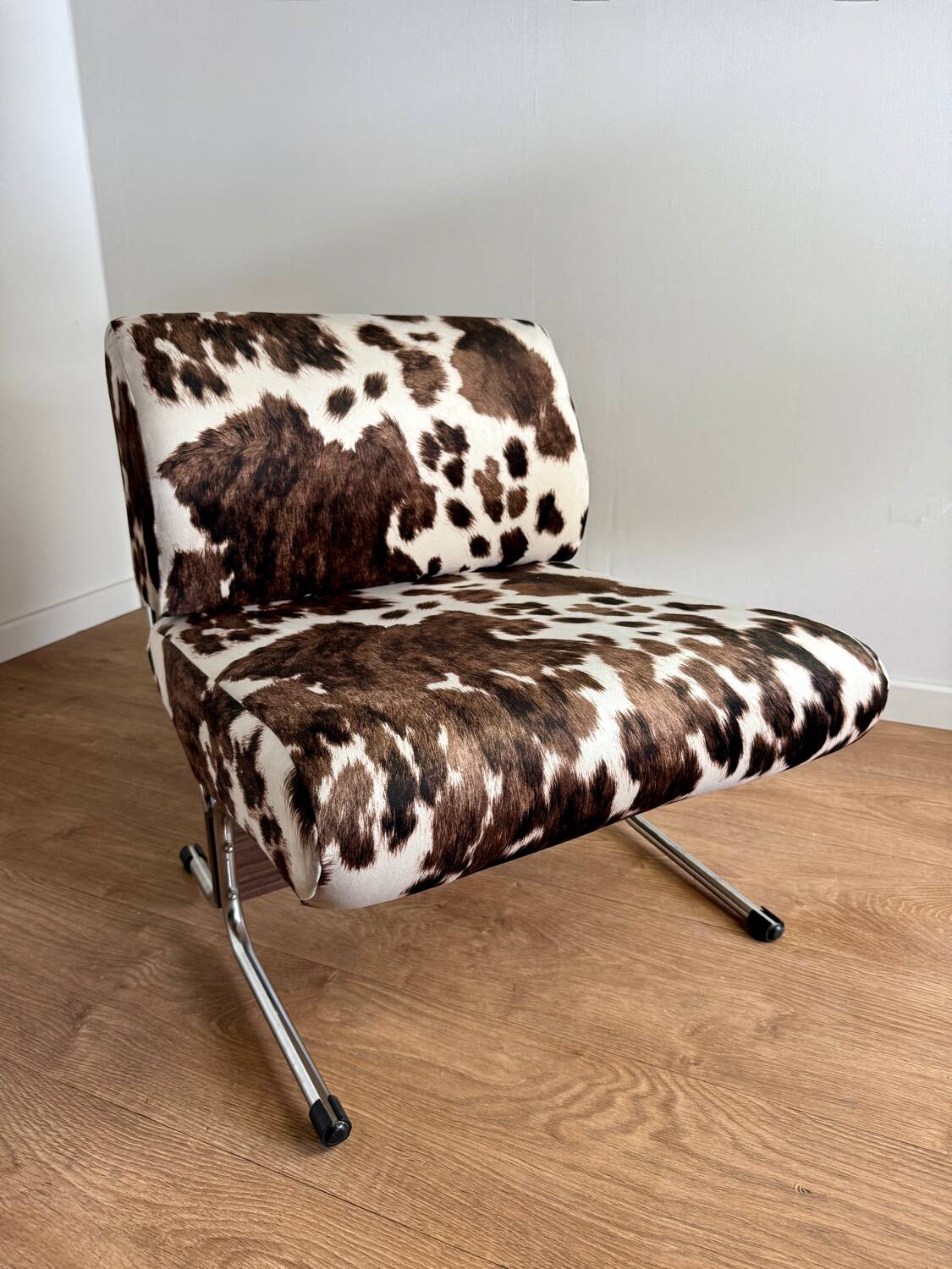 Caracas Pierre Guariche Airbone armchair from the 70s