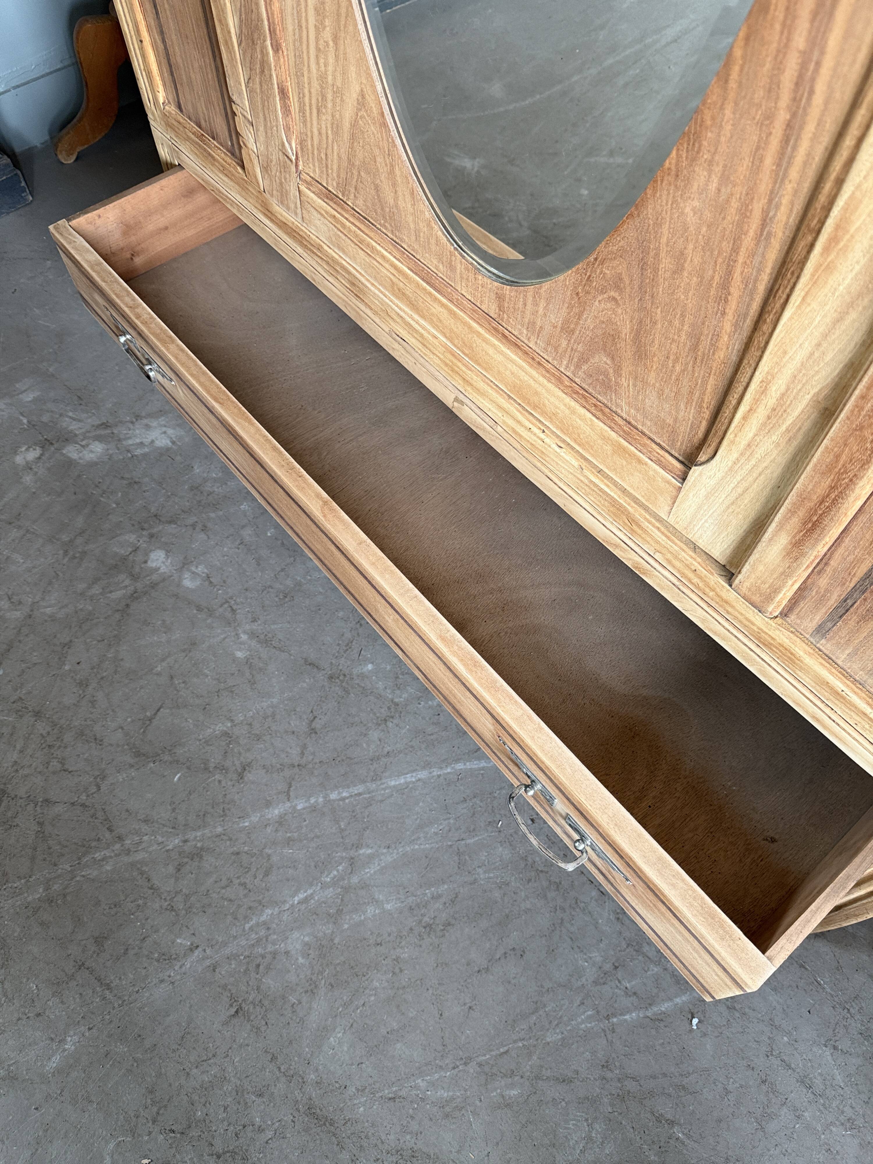 Art Deco Bonnetière (renovated)