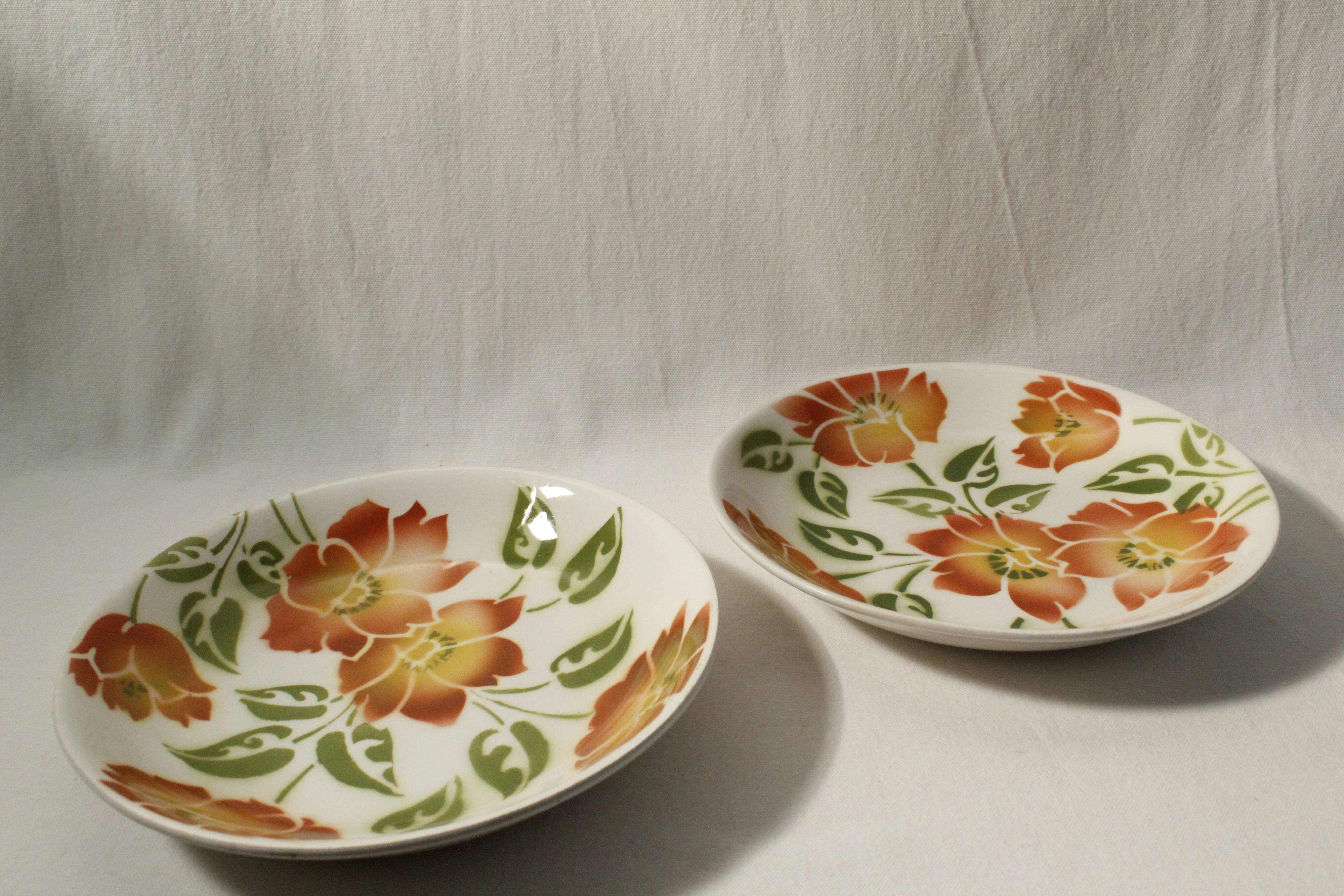 Set of 2 hollow plates Moulin des Loups - Ontario model - orange flowers