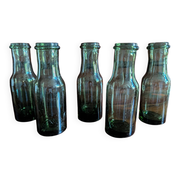 Lot de 5 bouteilles anciennes en verre vert olive