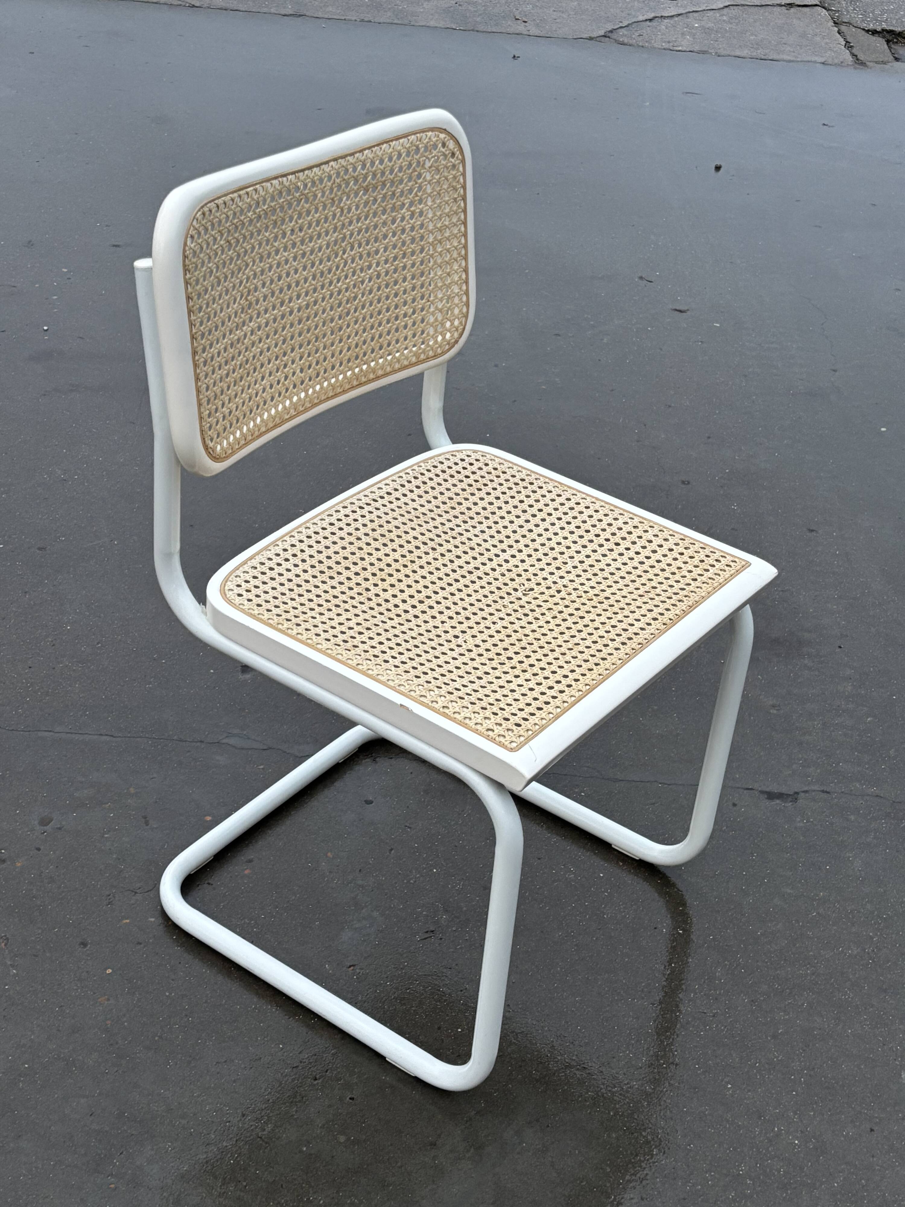 Cesca design chair b32 model in white