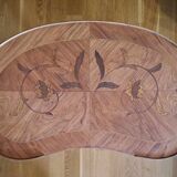 Table de chevet "rognon" en marqueterie style Louis XV