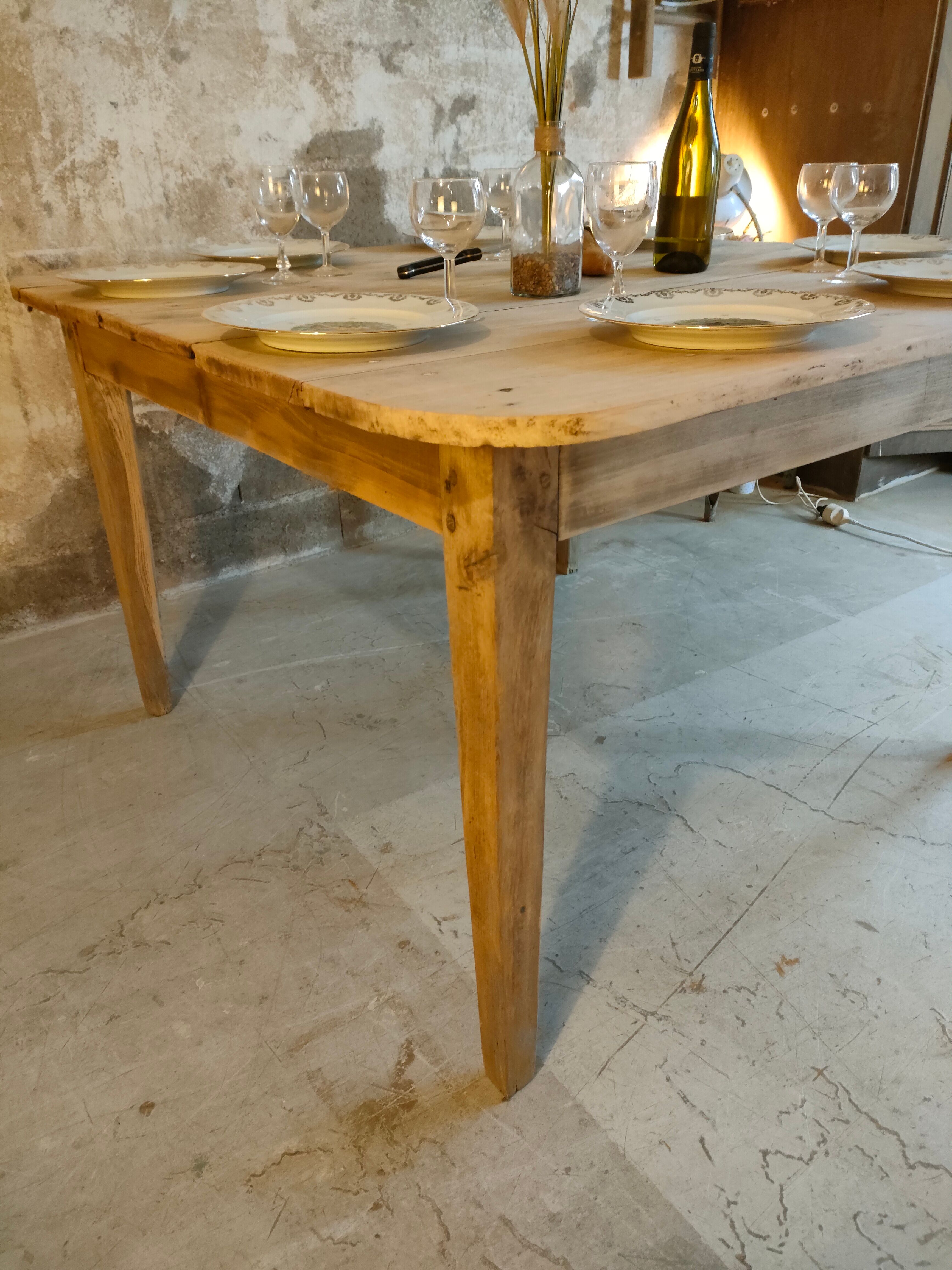 Farmhouse table