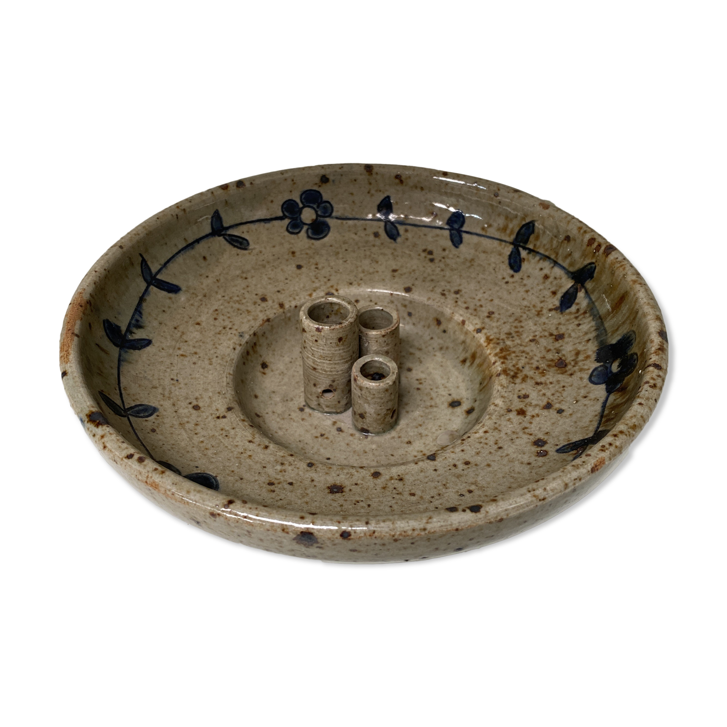 Appetizer dish in sandstone