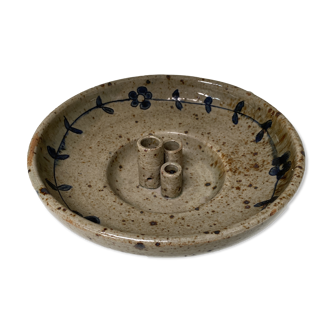 Appetizer dish in sandstone