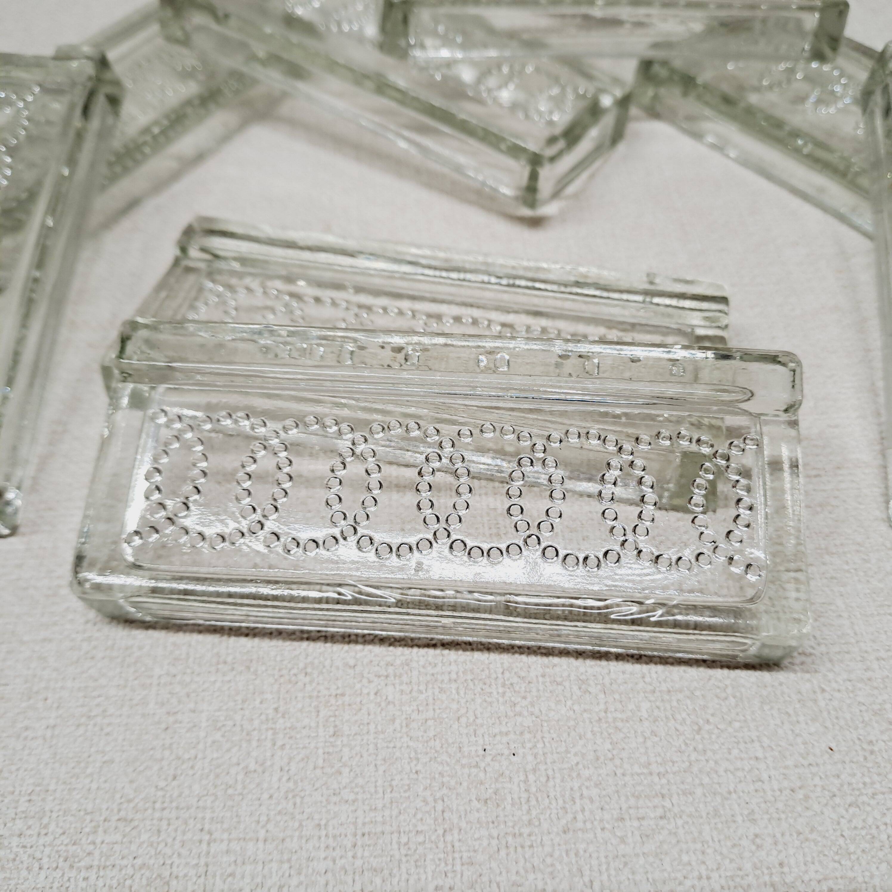 Set of 8 chiseled glass knife holders