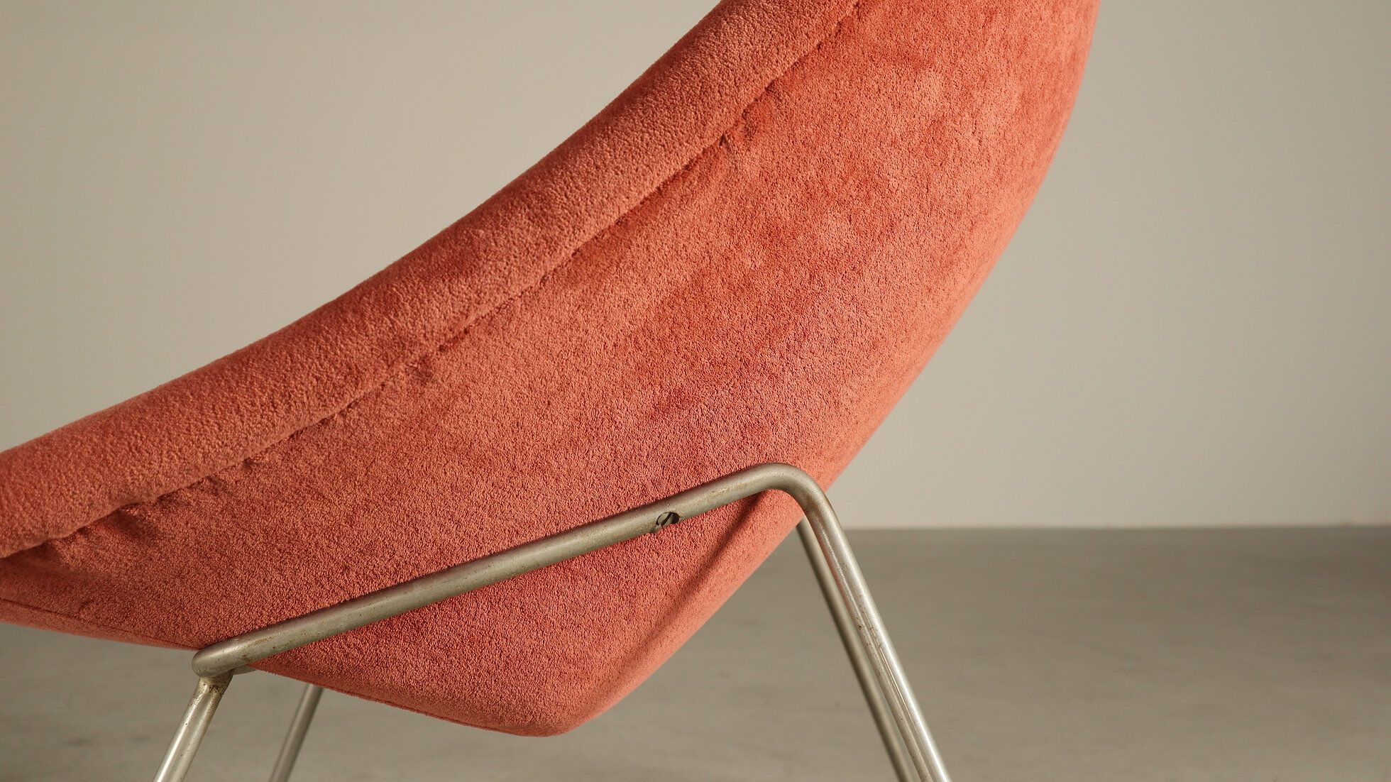 Pierre Paulin for Artifort — F156 “Little Oyster” lounge chair, 1959–1960s