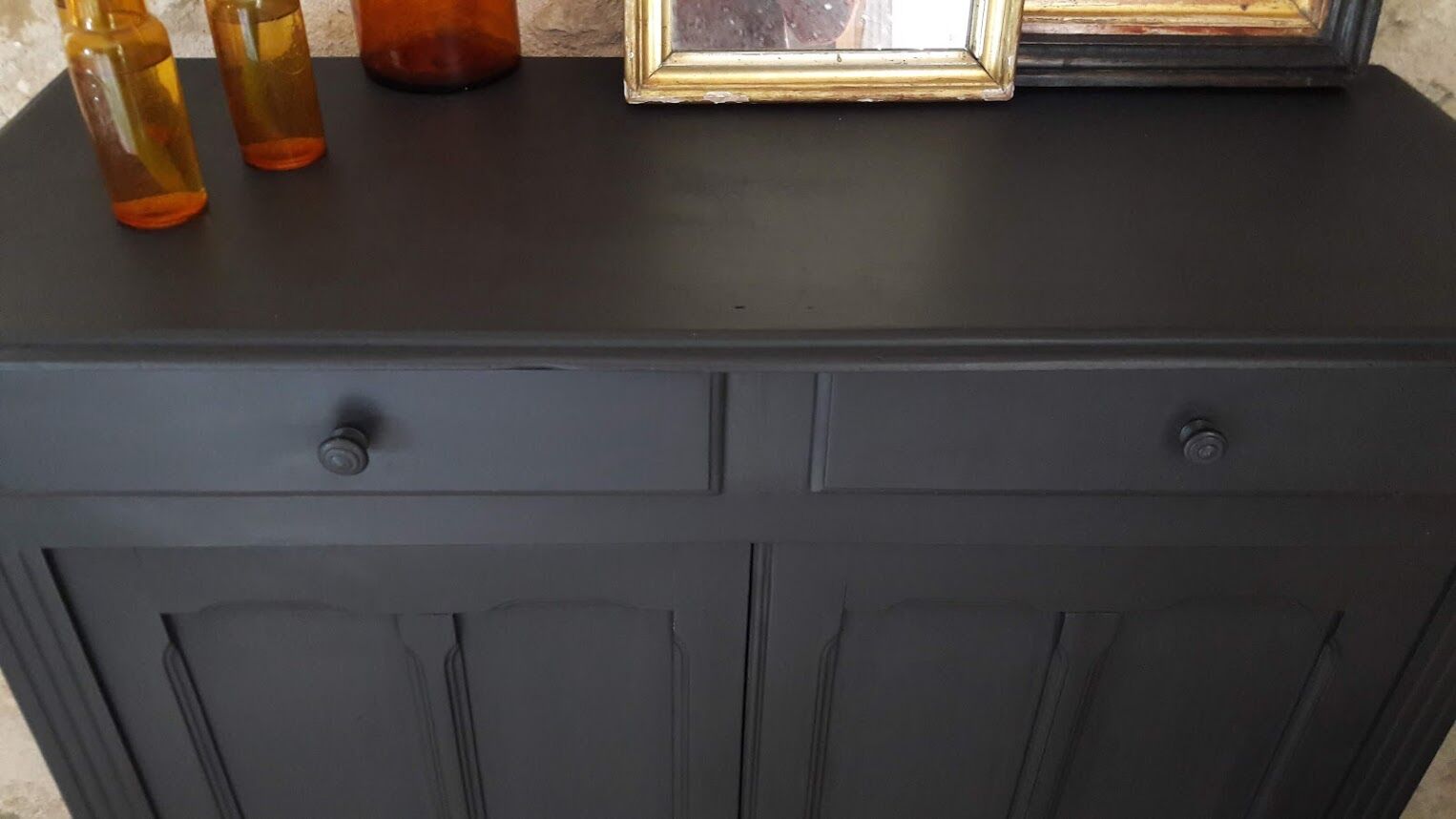 Black Parisian buffet