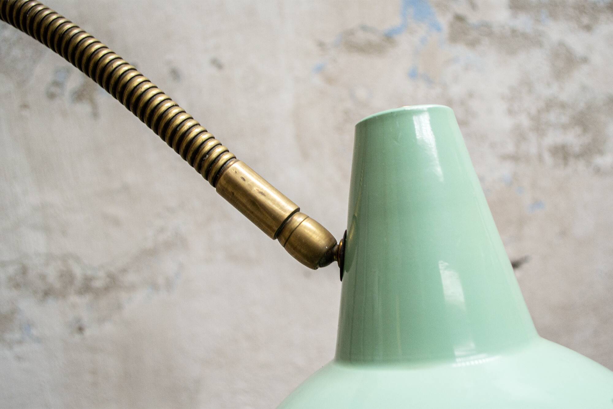 Lampada da terra Vintage en Ferro e ottone smaltato Anni '50