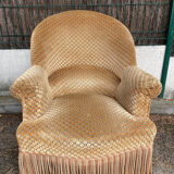 Piary of vintage toad armchairs