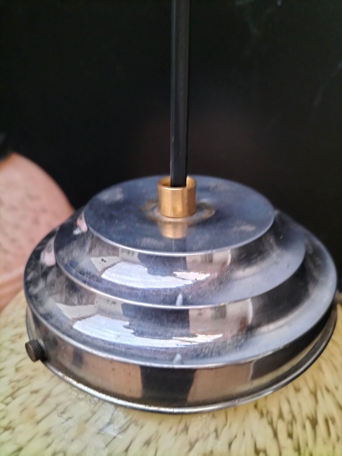 2 glass suspensions from Clichy