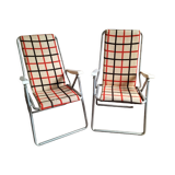 Set of two vintage folding chairs