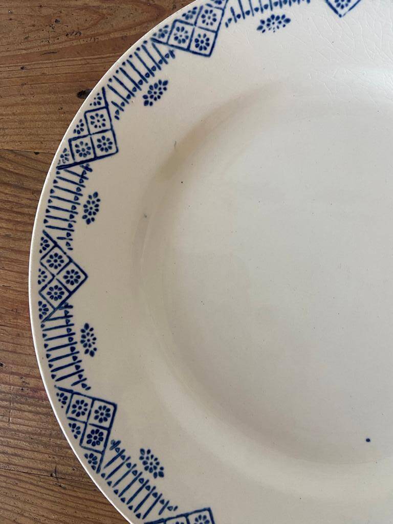 2 assiettes Gien à décor bleu