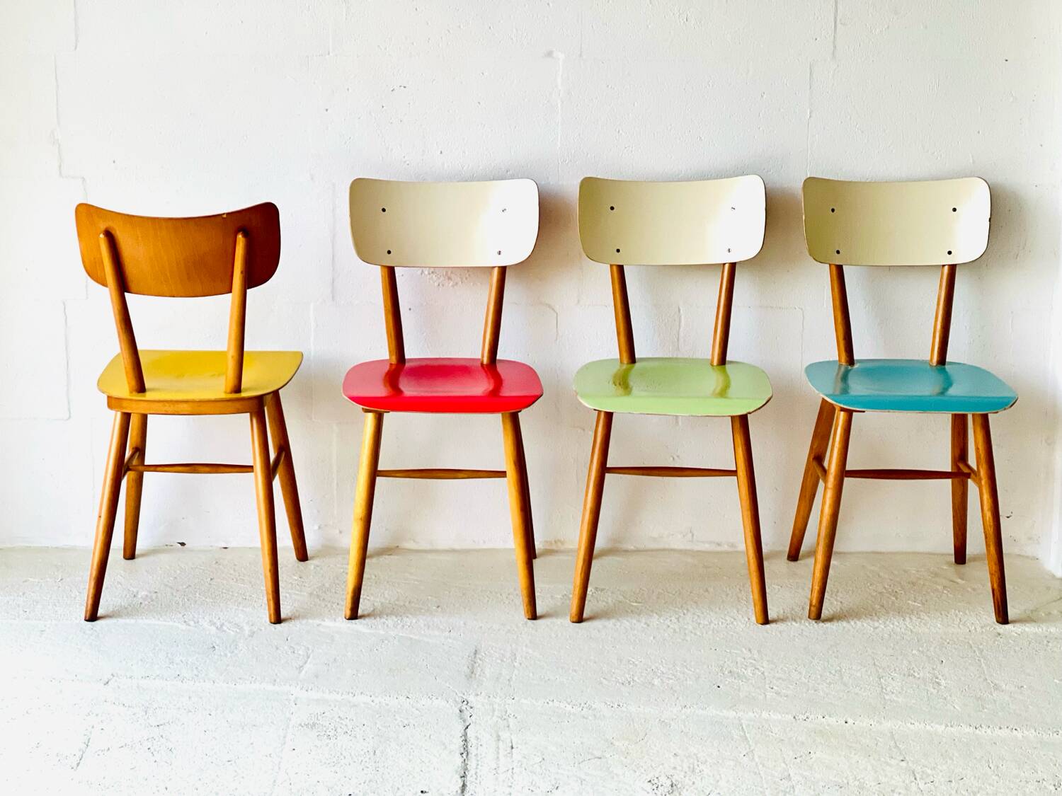 Chaises de salle à manger de Ton, années 1950.