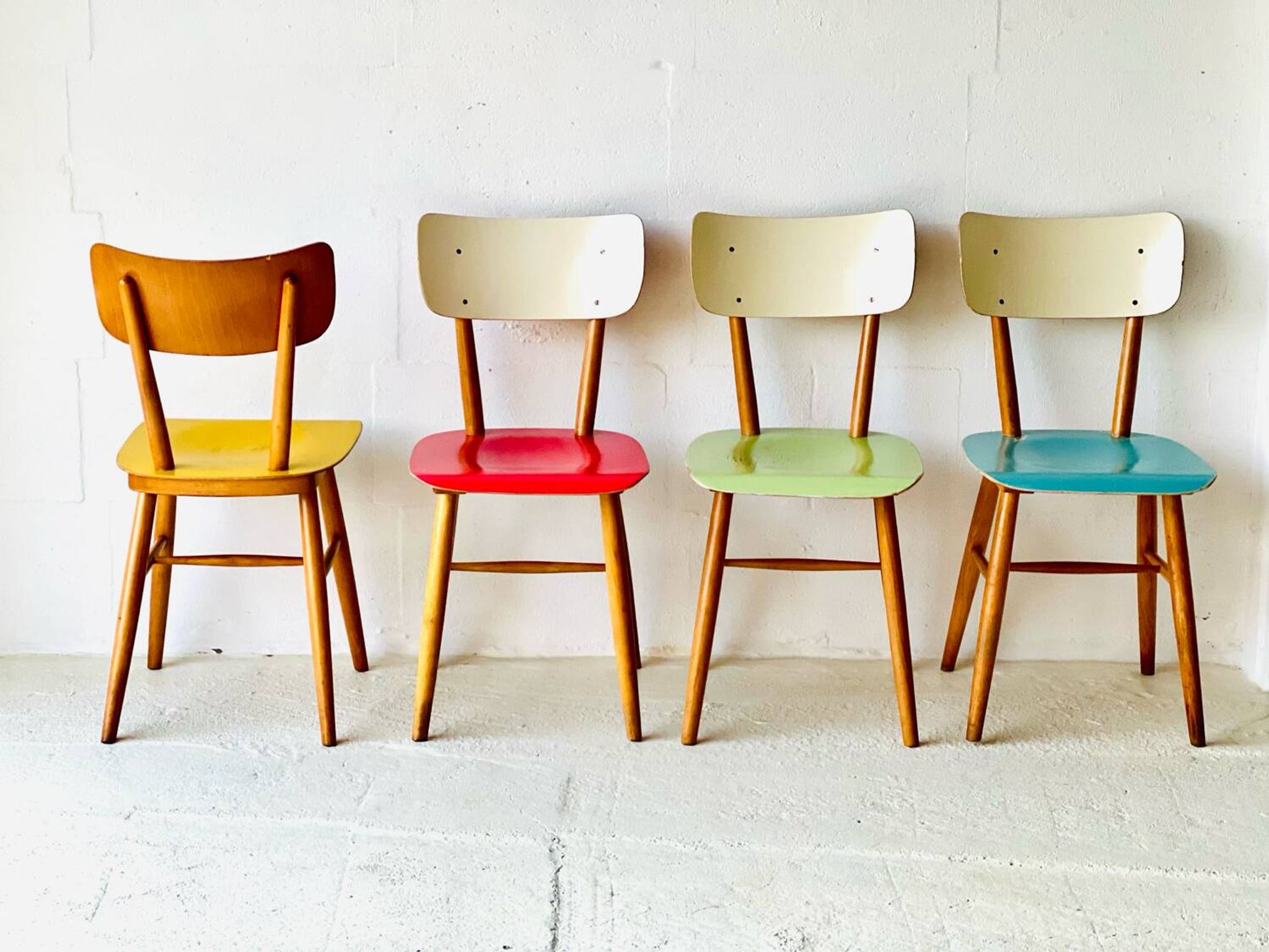 Chaises de salle à manger de Ton, années 1950.