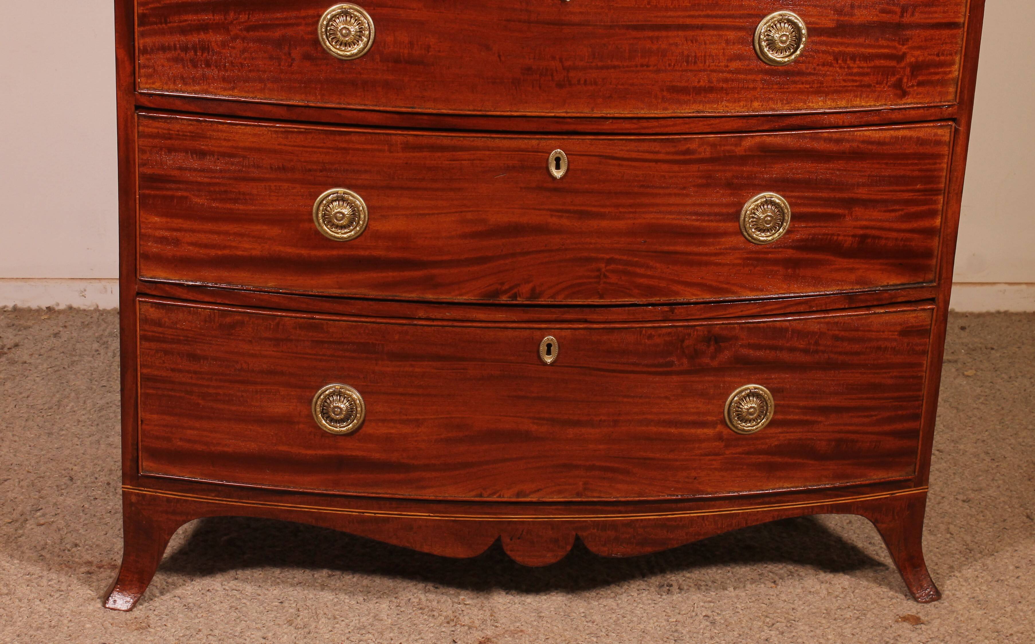 commode bombée d'époque regency circa 1800 avec incrustations
