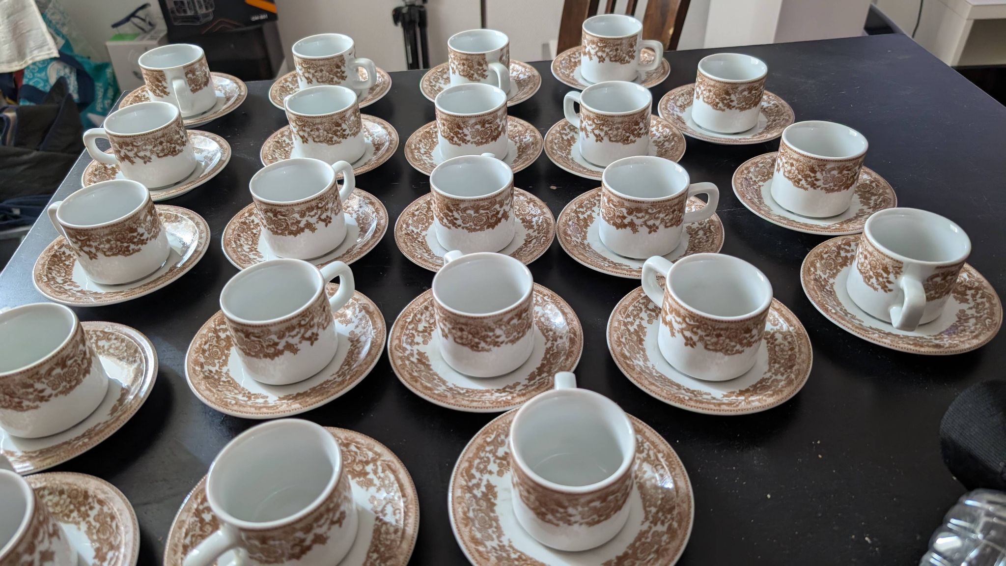 22 cups and saucers Bareuther Waldsassen distributed by Chomette Favor.