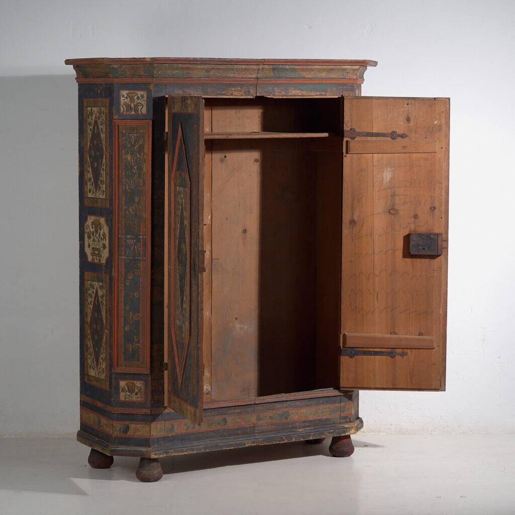 Polychrome wardrobe from Central Europe – Late 18th to early 19th century (c. 1780-1820)