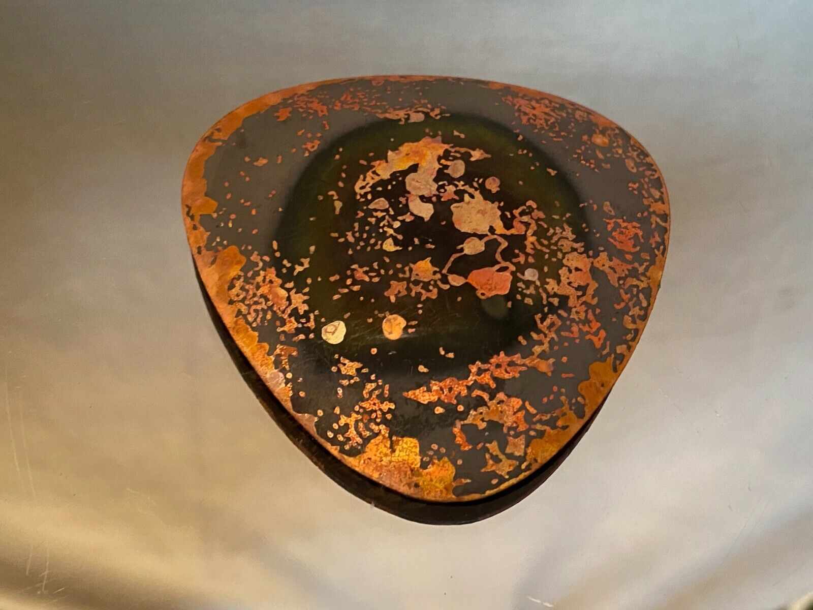 Enamelled enamel cup on copper