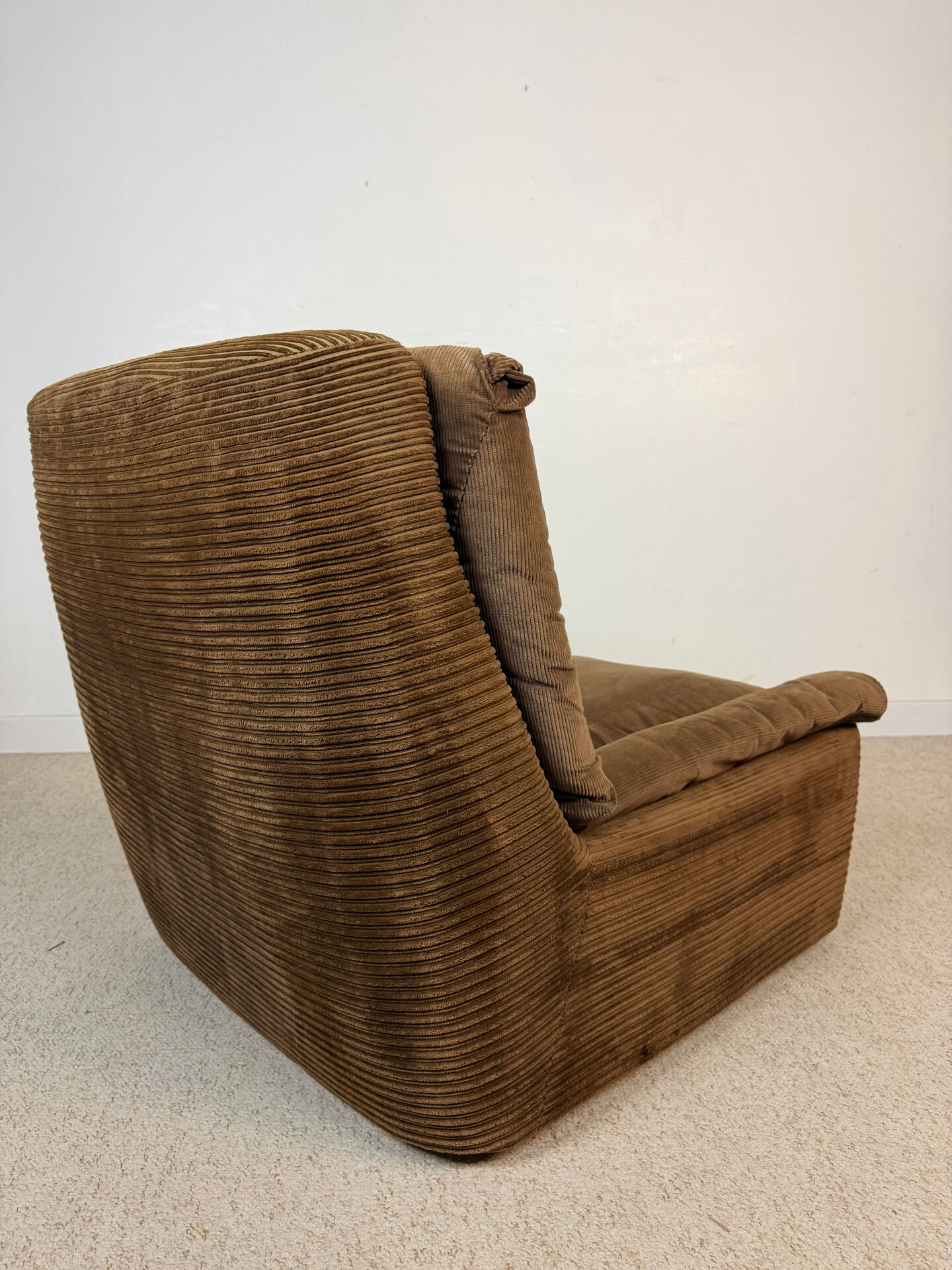 Steiner lounge chair in brown corduroy – 1970s
