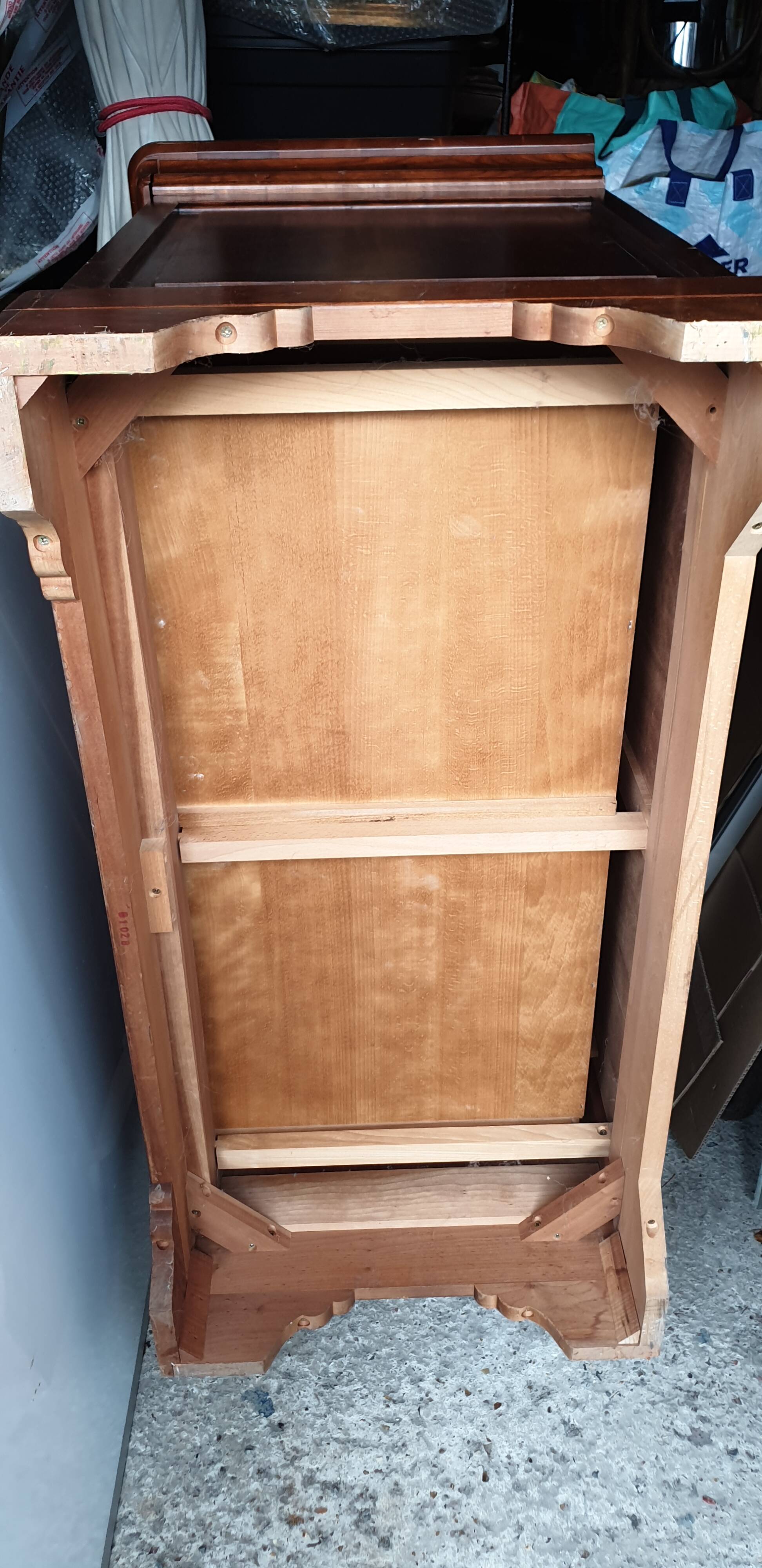 Louis Philippe chest of drawers in doucine