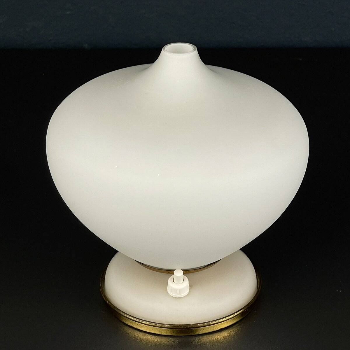 Vintage Murano table lamp by Stilnovo, Italy, 1950s.