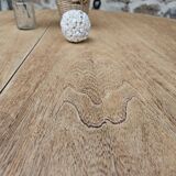 Baumann style round table