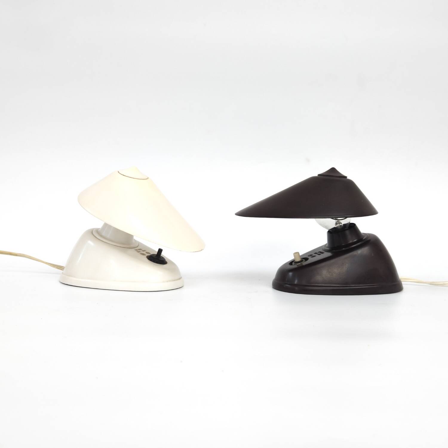 Pair of Bauhaus bakelite table or wall lights by Elektrosvit, 1950s