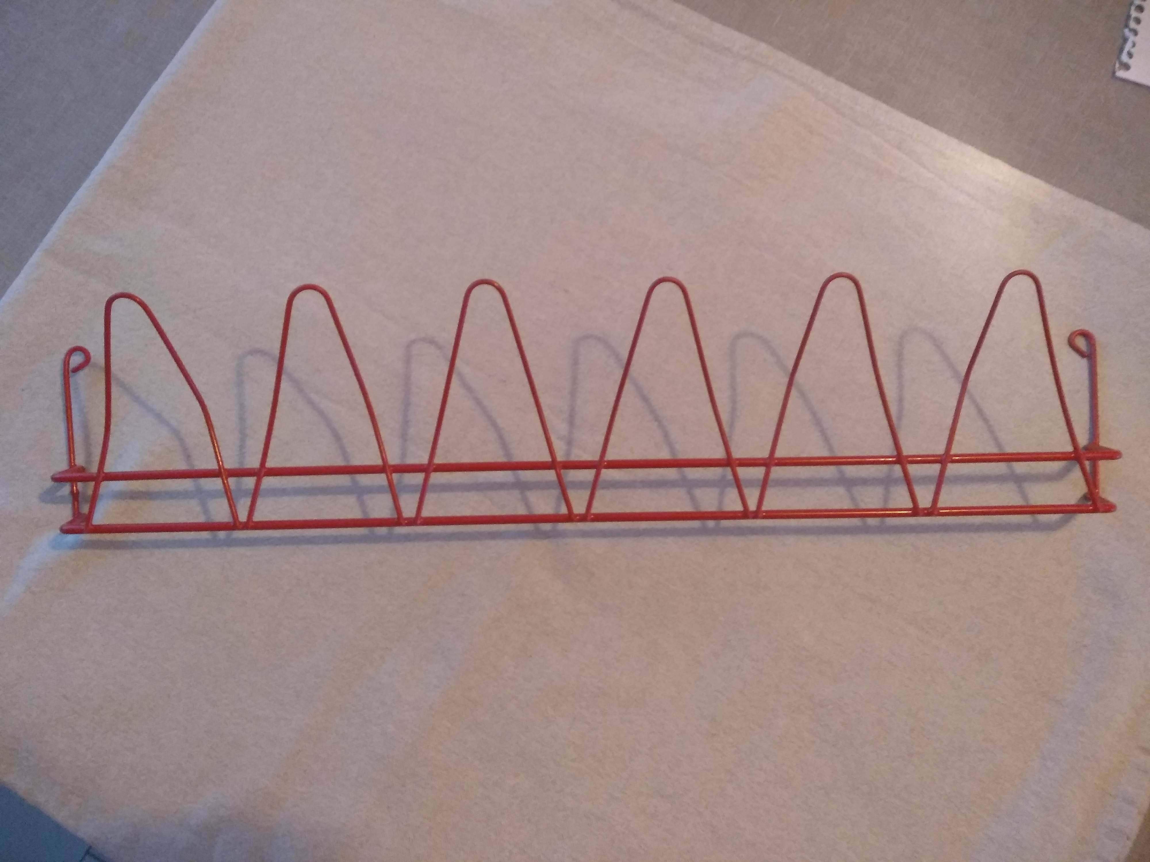 Red wire coat/shoe rack