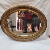 Oval wooden mirror, gold 49x39cm