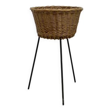 Small basket from the 1950s-1960s.