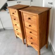 Paire de  chiffoniers 5 tiroirs en pin  . années 80