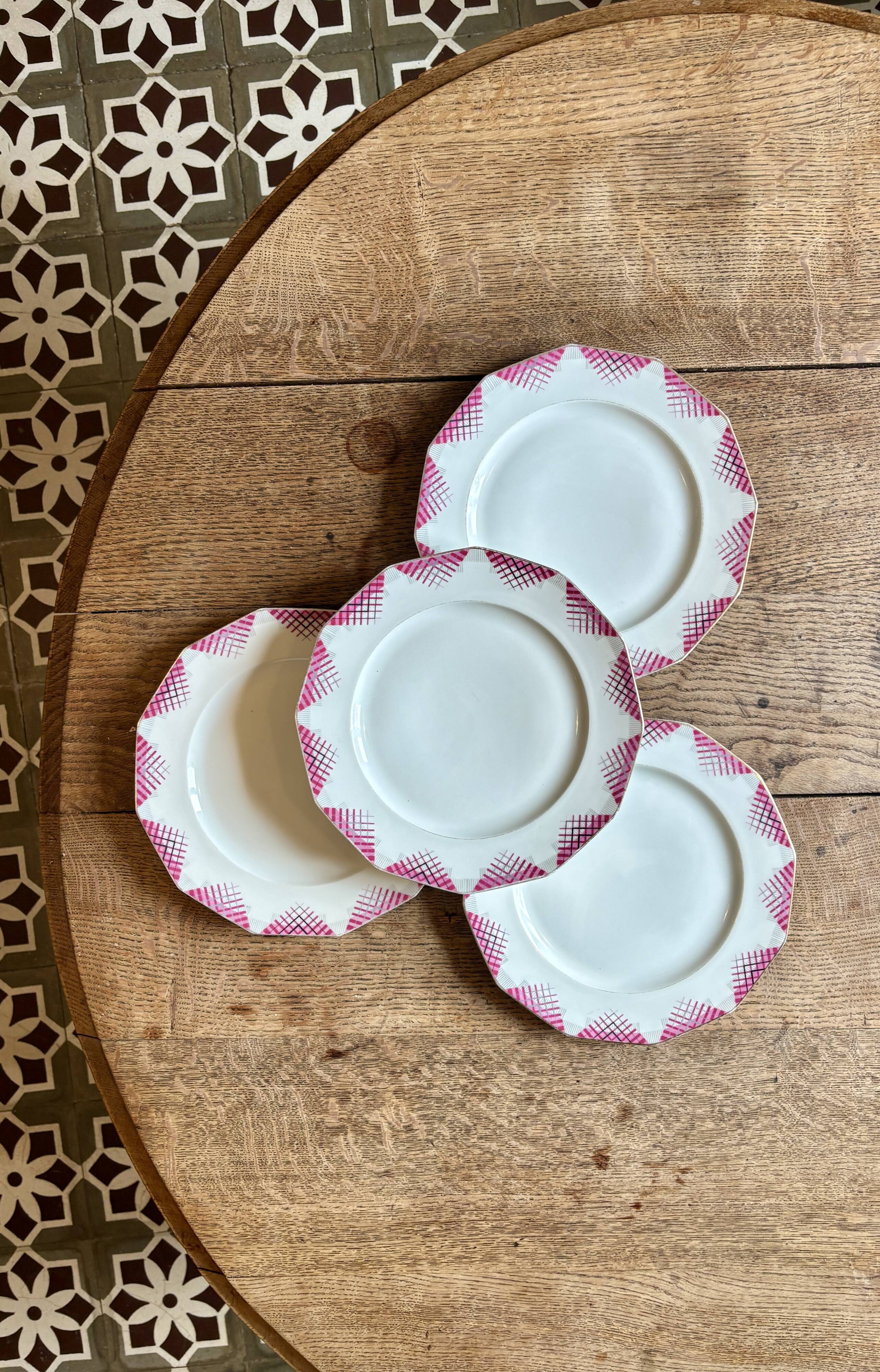 Set of 4 vintage flat plates in Limoges porcelain
