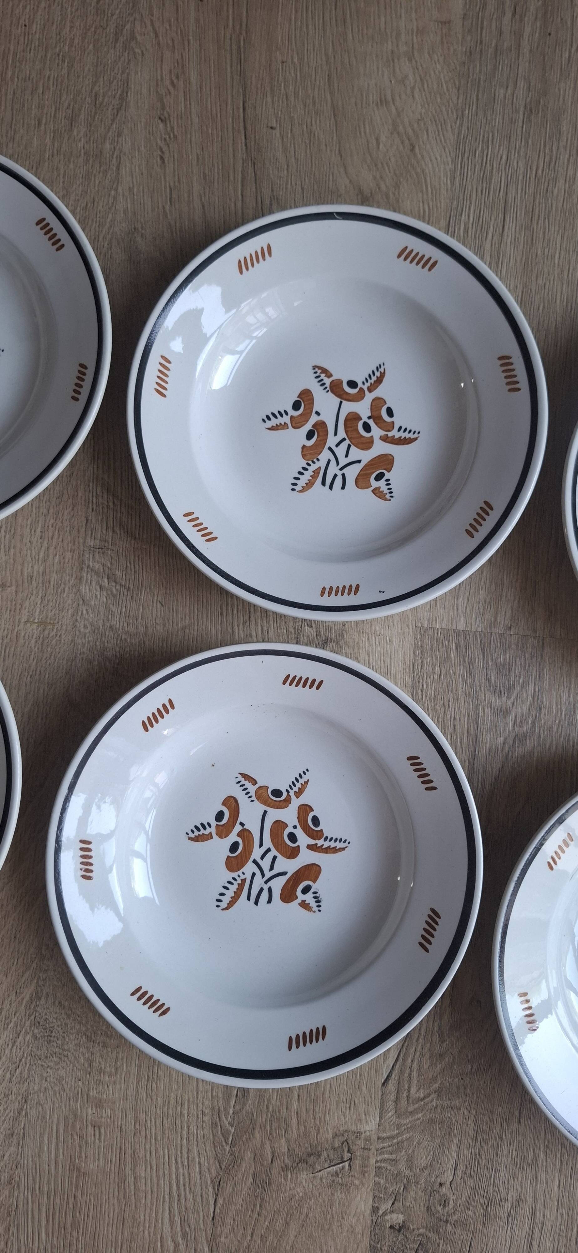 Set of 6 Luneville OOnon plates