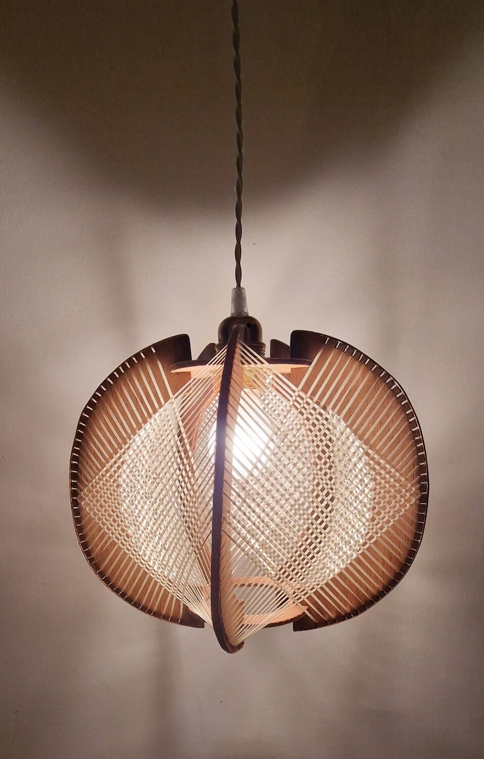Scandinavian woven suspension lamp