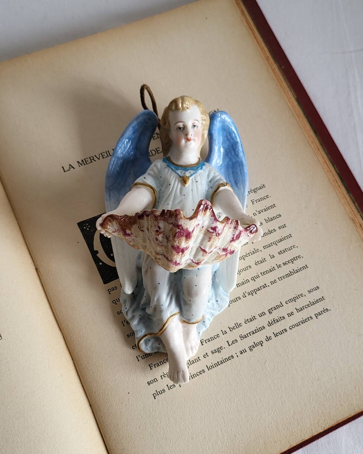 Polychrome Biscuit Font in the 19th Century