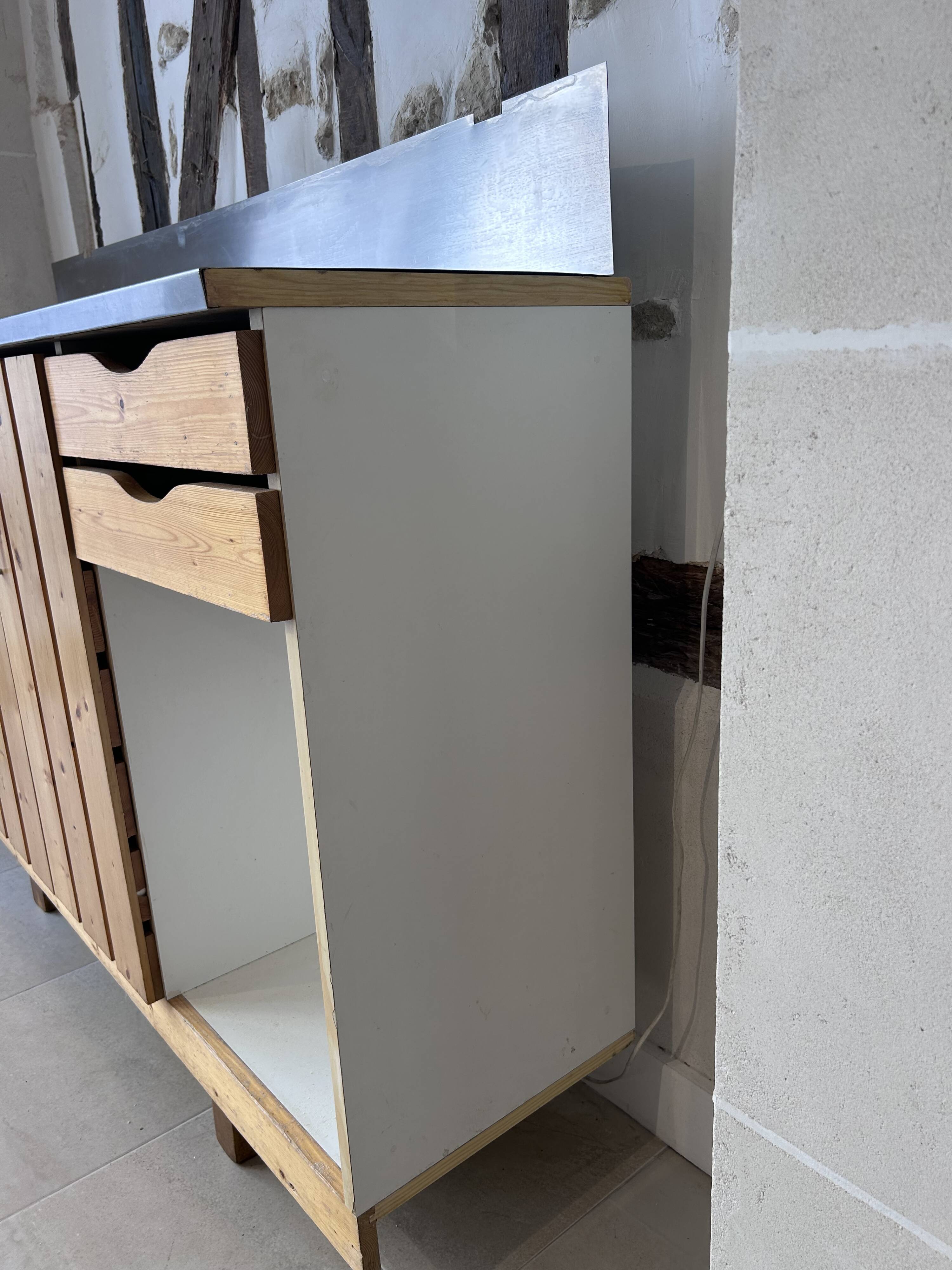 Armoire de cuisine Charlotte Perrand Les Arcs, 1960